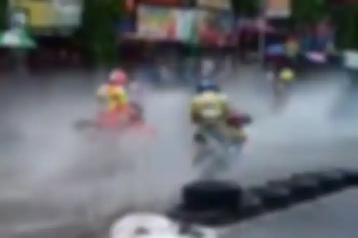 Balap trabas banjir