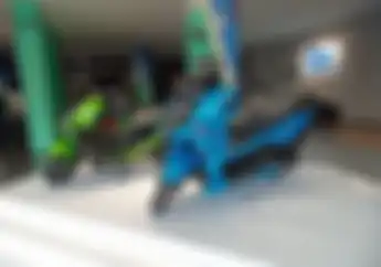 Asyik, Tukar Motor Lama Kamu Bisa Bawa Pulang Motor Listrik Alva di GIIAS 2023