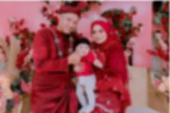 Viral pengantin bikin heboh di pelaminanan.