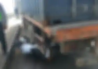 Wow! Begini Kondisi Suzuki Thunder 125 Milik Polisi Setelah Tergilas Truk