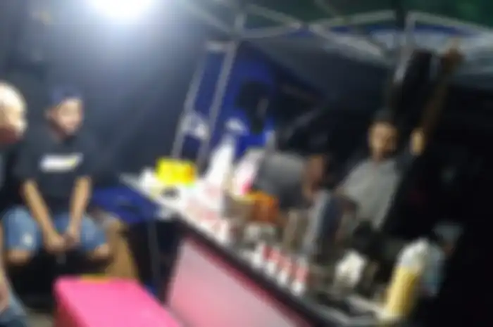 Kedai kopi di Paddock MotorPrix seri 7