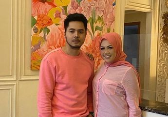 Bantah Tudingan Aher Ingin Memoroti Duitnya, Elly Sugigi: Kalau Uang Banyakan Dia