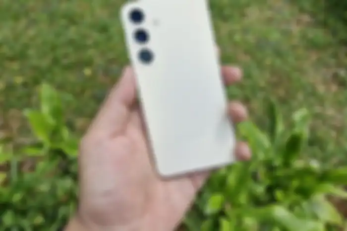 Fitur Galaxy AI di S24 Series memiliki dampak yang cukup besar dalam produktivtas kami dan mengabadikan momen penting