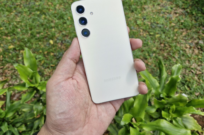 Fitur Galaxy AI di S24 Series memiliki dampak yang cukup besar dalam produktivtas kami dan mengabadikan momen penting