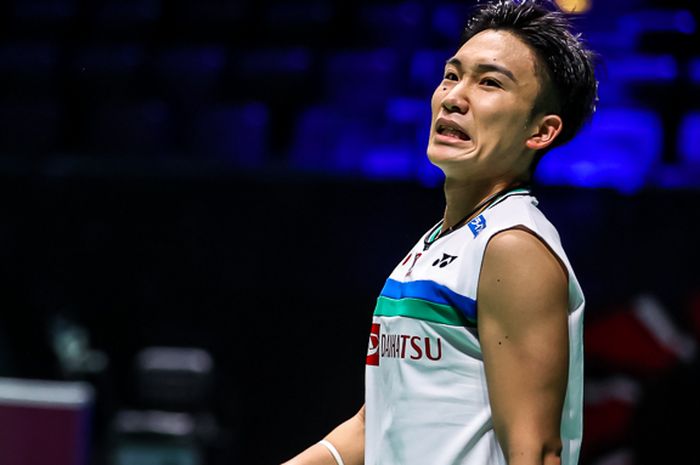 Tunggal putra Jenang, Kento Momota saat tampil pada babak kedua All England Open 2021, Kamis (18/3/2021)