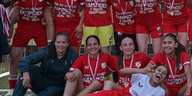 Titel Pertama Claudia Scheunemann di Eropa, Striker Timnas Putri Indonesia Bawa Jong FC Utrecht Vrouwen Juara Liga