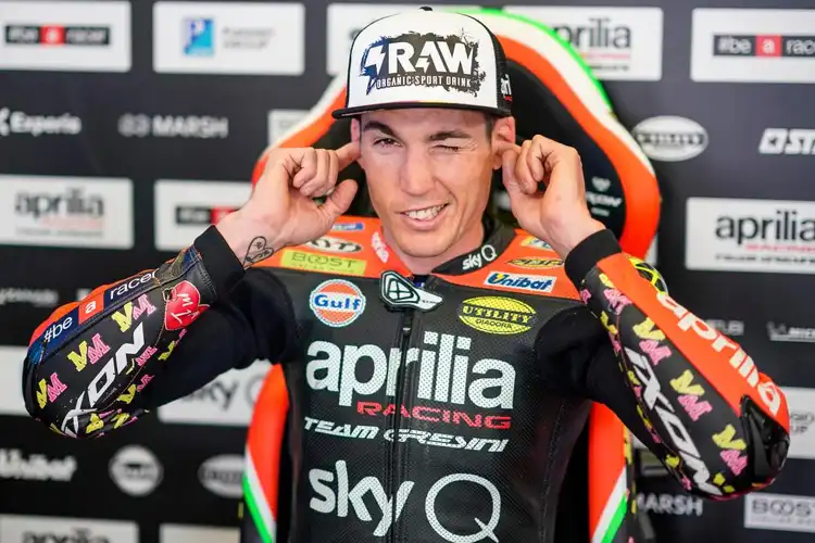Pembalap MotoGP Aleix Espargaro Ingin Pembalap Kayak Cal Crutchlow 