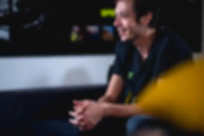 Gak ada Valentino Rossi di MotoGP Virtual Race III, Minggu (3/5/2020). Ternyata alasannya bukan tidak suka balapan virtual roda dua, tetapi aturan jatah bikin Valentino Rossi gak bisa ikutan