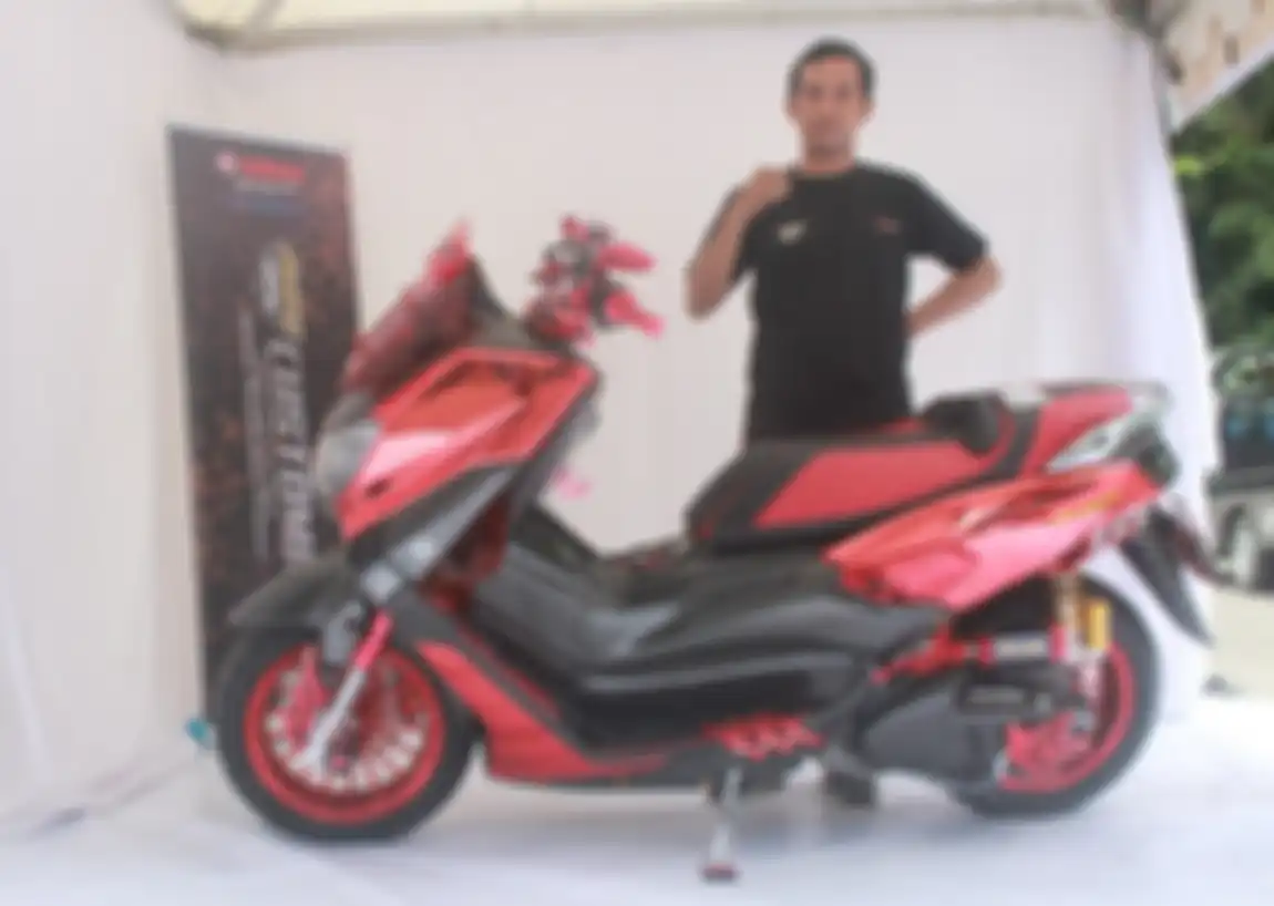 NMAX super kinclong juara Customaxi Yamaha Makassar 2018