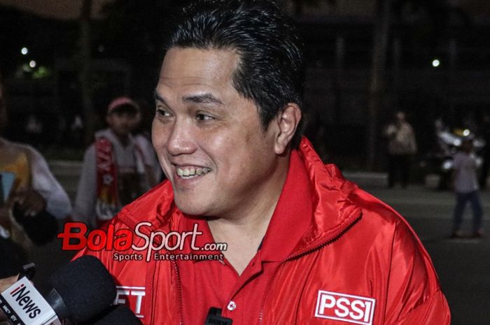 Ketua Umum PSSI, Erick Thohir, sedang memberikan keterangan kepada awak media di Stadion Utama Gelora Bung Karno, Senayan, Jakarta, Jumat (26/1/2024).