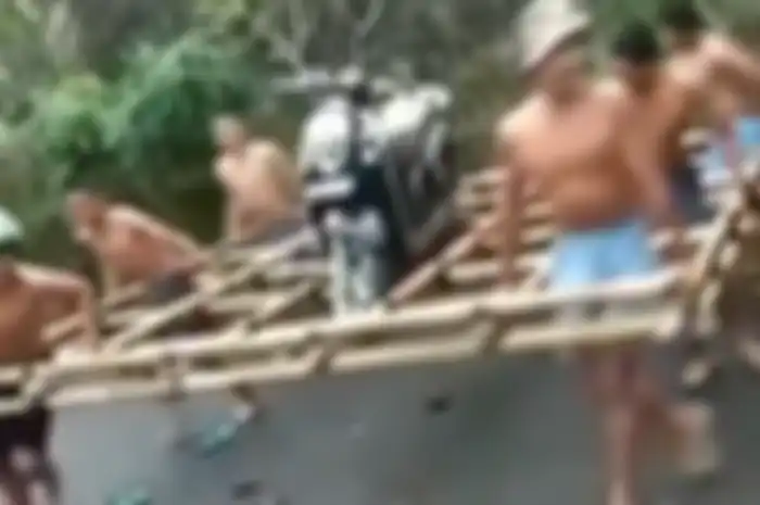 Motor diarak seperti Ogoh-ogoh