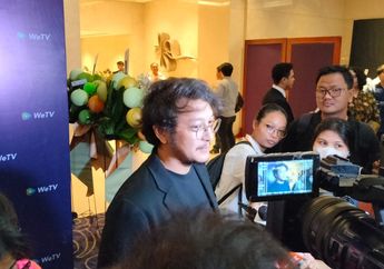 Sejak Bayi Sudah Ajak Anak Main ke Laut, Dimas Anggara dan Nadine Chandrawinata Ingin Latih Motorik Anak