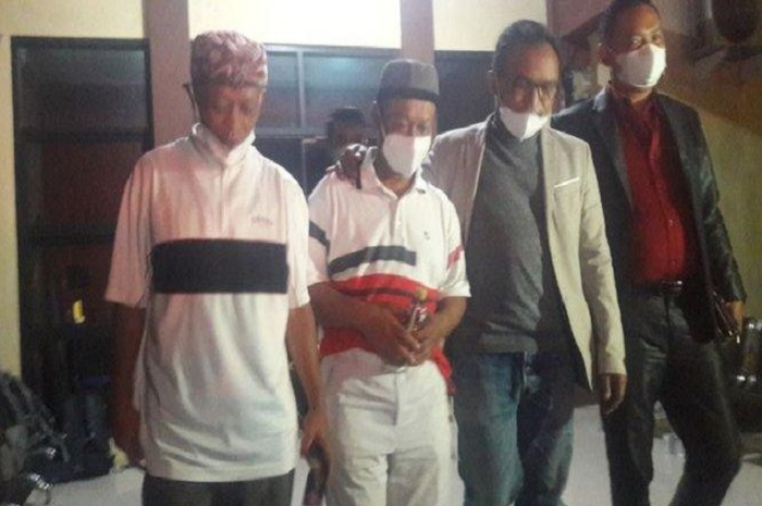 Yosef didampingi pengacaranya setelah pemeriksaan di Satreskrim Polres Subang.