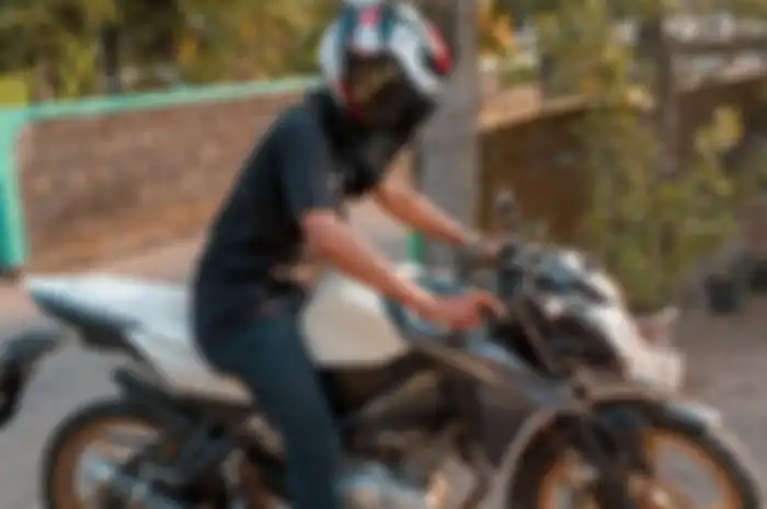 Ilustrasi motor Yamaha V-Ixion mogok.