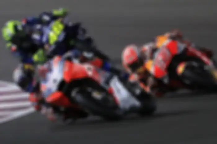 Andrea Dovizioso kembali kalahkan Marquez di tikungan terakhir Qatar