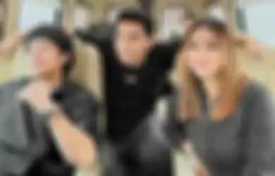 Atta Halilintar Bagi-bagi THR Dollar untuk Sepupu dan Adiknya, Aurel Hermansyah Justru Protes Keras pada Sang Suami Gegara Hal Ini: Enggak Boleh Gitu Dong..