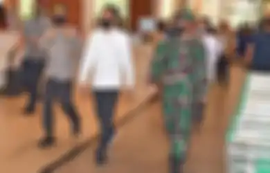 Enggak Cuma Guru Besar UI yang Terkekeh, Mantan Jubir SBY Ikut Tertawa Soal Tindakan Jokowi Tinjau New Normal ke Mal: 'Kalau Presiden Salah Siapa yang Mau Koreksi?'