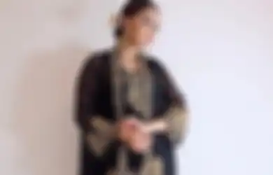 'Sosok Perempuan Mengerikan' Bak Disambar Gledek di Siang Bolong, Peramal ini Ungkap Ada Makhluk Gaib yang Ikuti Sang Biduan, Penyebab Gagal Nikah?