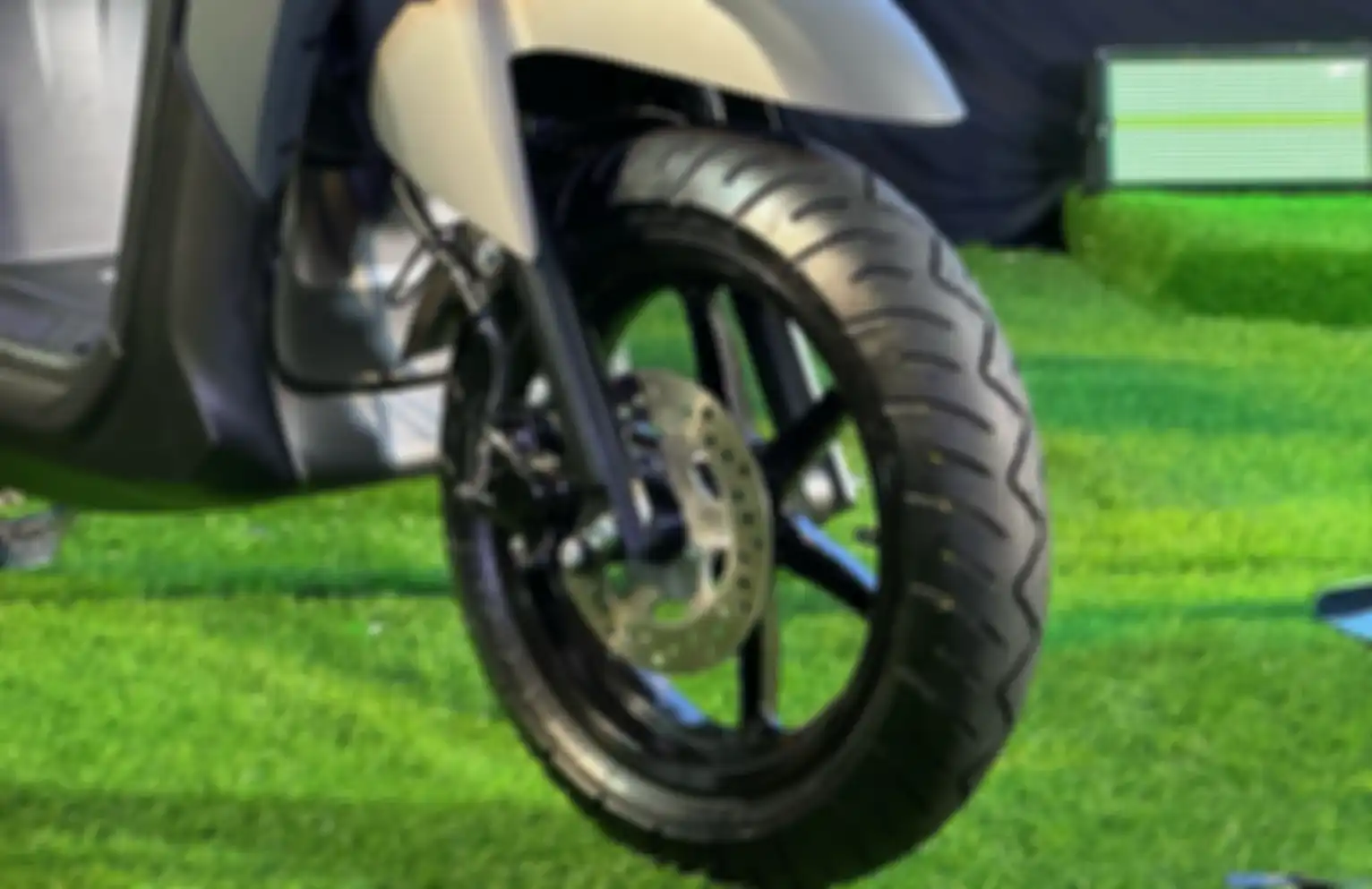 Pelek Gear Ultima menggunakan ring 12 inci