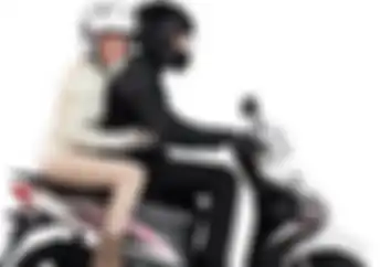 BCL Pernah Mesra Bermotor Honda Spacy dengan Ashraf Sinclair, Kini Disebut Hamil?