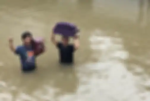 Terjang Banjir Setinggi Pinggangnya, Rian DMasiv Ungkap Banyak Barang di Rumah Ikut Hanyut