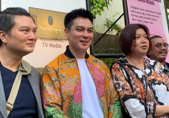 Siap Hadapi Sidang Putusan Cerai, Baim Wong Ditemani Kakak-kakaknya