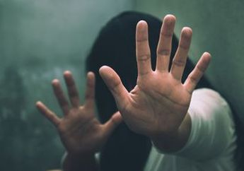 Kembali Oknum Polisi Ketahuan Hamili Istri Narapidana, Ancam Korban Akan Pindahkan Suami ke Nusa Kambangan Jika Nafsu Bejatnya Tak Dituruti!