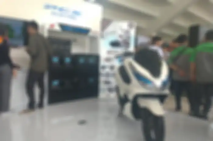 Honda PCX Electric mejeng di IIMS Motobike 2019.