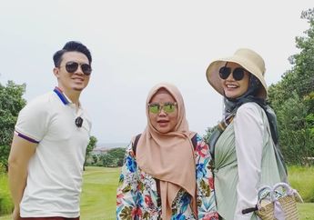 ART Zaskia Sungkar Berhenti Kerja Setelah 8 Tahun Mengabdi, Irwansyah Tulis Pesan Khusus untuk sang Karyawan: Jangan Putus Hubungan karena Kita Selalu Anggap Kamu Keluarga