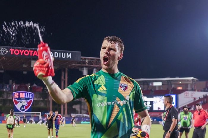 Calon kiper Timnas Indonesia, Maarten Paes, tampil menggila dan berhasil memenangkan FC Dallas dengan menjadi pemain terbaik.