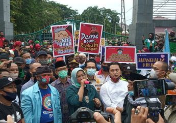 Dukung Aksi Penolakan Omnibus Law yang Dinilai Menguntungkan Investor dan Mengebiri Hak Buruh, Bupati Bogor: Hidup Buruh!