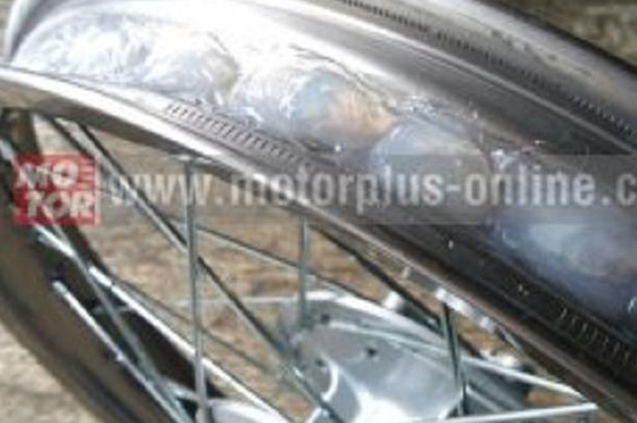 Bikin pelek jari-jari pakai ban tubeless.