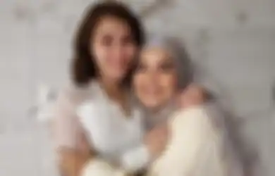 Tak Jadi Naik Pelaminan dengan Adit Jayusman, Mendadak Orangtua Ayu Ting Ting Bertemu Lagi dengan Pihak WO, Ada Apa?