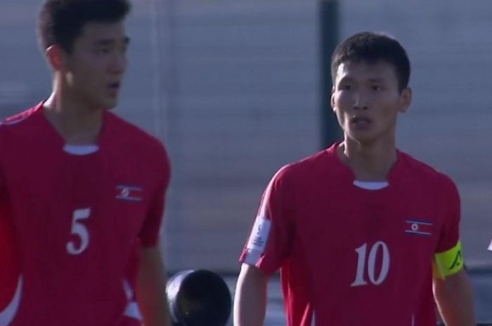 Timnas U-17 Korea Utara unggul 2-0 atas Timnas U-17 Indonesia di babak pertama babak 8 besar Piala Asia U-17 2025.