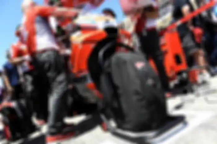 Tyre warmer di motor Desmosedici