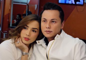 Romantis Tiada Tara, Ussy Sulistiawaty Ungkap Isi Hatinya yang Penuh Pesan Haru di Hari Ulang Tahun Andhika Pratama, sang Presenter Justru Dambakan Satu Hal Ini: Nggak Sabar Buat...