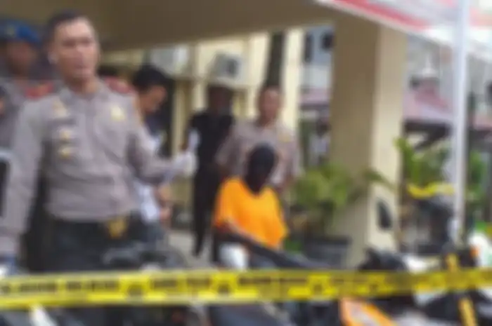 Seorang ibu rumah tangga gonta-ganti motor, ternyata penadah motor curian