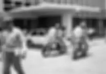 Mengingat Kali Pertama Polwan Pakai Moge 38 Tahun Lalu, Banyak Pengguna Jalan yang Melongo