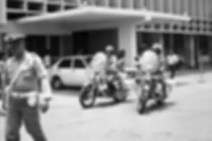 BM Polwan naik Yamaha RD350 di tahun 1981