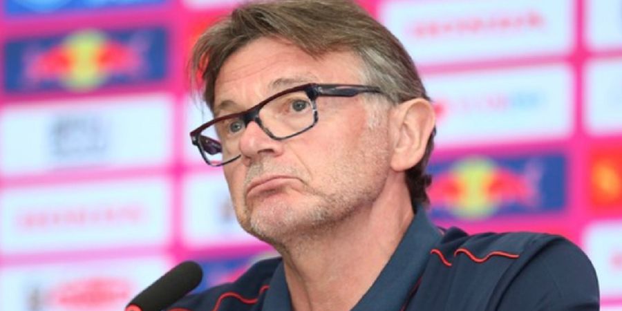 Alasan Vietnam Ogah Pecat Philippe Troussier: Kompensasinya Mahal, Rugi Dua Kali Dong!