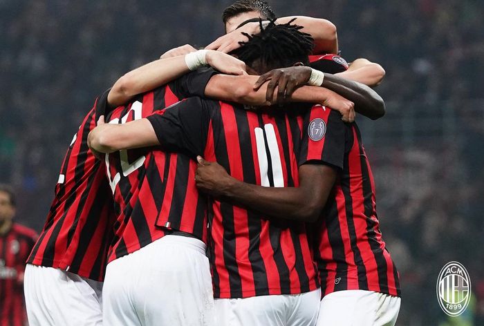 Para pemain AC Milan merayakan gol yang dicetak ke gawang Empoli dalam laga Liga Italia di Stadion San Siro, Jumat (22/2/2019).