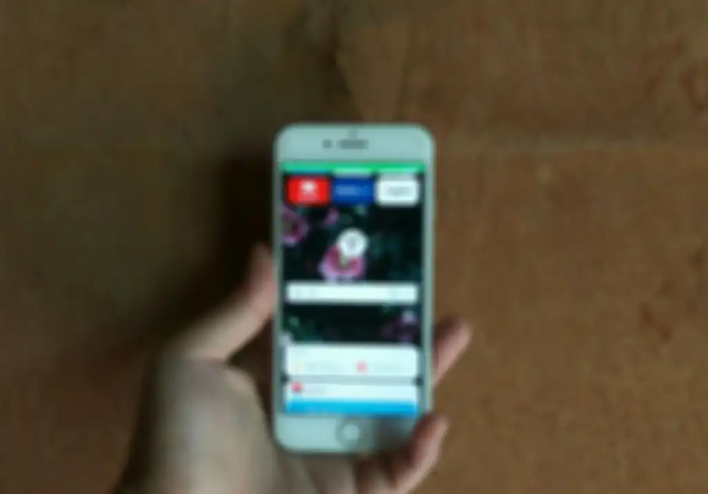 Yandex Browser di iPhone 8 iOS 15