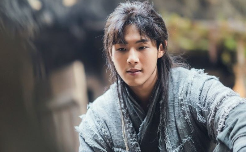 Ji Soo dalam Drama Korea 'River Where the Moon Rises'