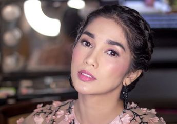 Pamerkan Bulu Ketiak, Ussy Sulistiawaty: Definisi Cantik pada Zamannya