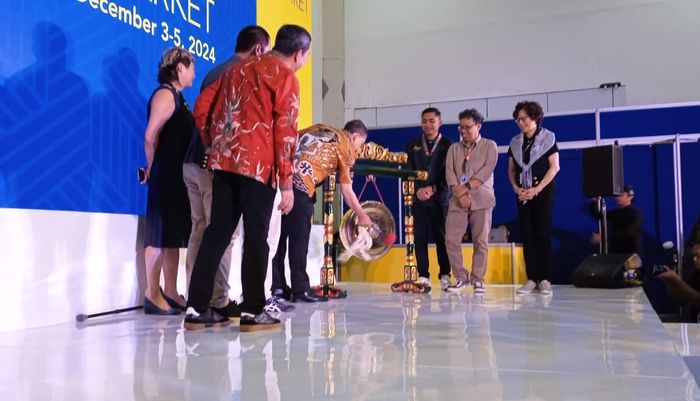 Menteri Kebudayaan Fadly Zon resmi membuka JAFF Market 2024 di Jogja Expo Center, Yogyakarta, Selasa (3/12/2024).