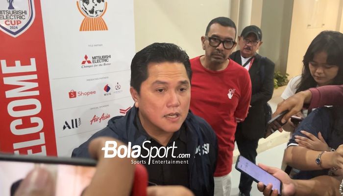 Ketum PSSI, Erick Thohir saat ditemui di Stadion Manahan Solo, usai laga timnas Indonesia Vs Filipina, Sabtu (21/12/2024).