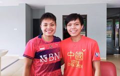 Bulu Tangkis Asian Games 2022 -  'Jurus Senyum' Tetap Akan Digunakan Apriyani Saat Debut dengan Fadia 