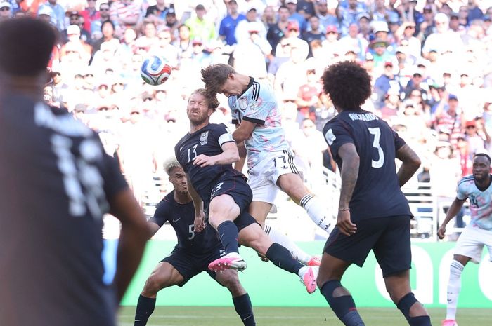 Charles De Kittilari mencetak gol sundulan untuk Timnas Belgia saat melawan Amerika Serikat pada laga babak 16 besar Piala Dunia 2026 di Lumen Field, Seattle (6/7/2026).