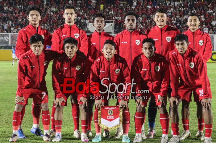 Skuad timnas U-20 Indonesia (skuat timnas U-20 Indonesia) sedang berfoto bersama di Stadion Madya, Senayan, Jakarta, 29 September 2024.