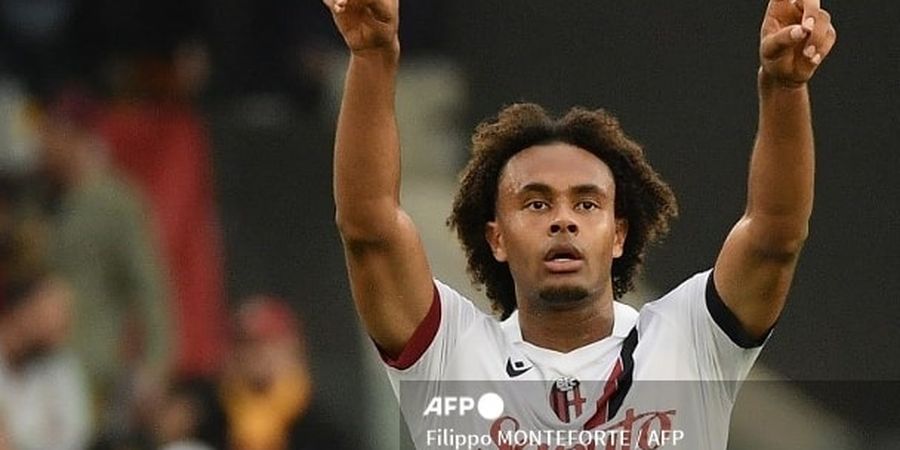 AC Milan Kibarkan Bendera Putih untuk Zirkzee, Man United Full Senyum